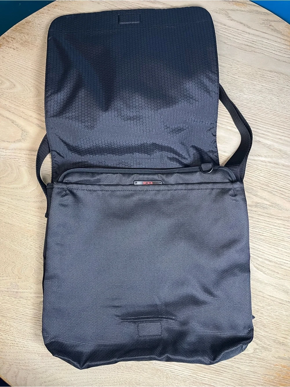TUMI Alpha Bravo Barton Black Nylon Crossbody Messenger Bag Travel Carry On